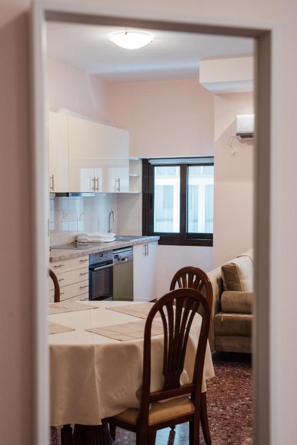 Luxury Apartment In Plaka - Acropolis Athens Exterior photo