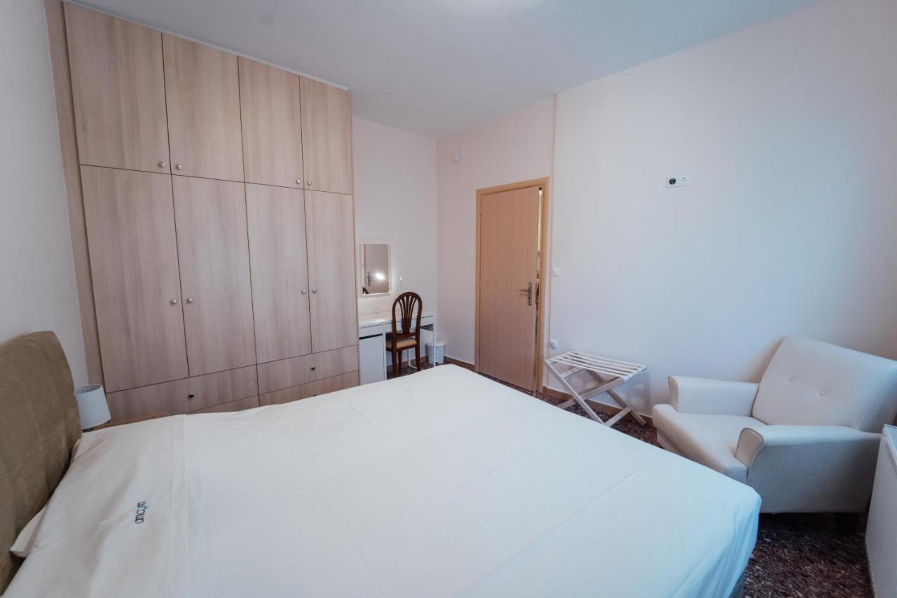 Luxury Apartment In Plaka - Acropolis Athens Exterior photo